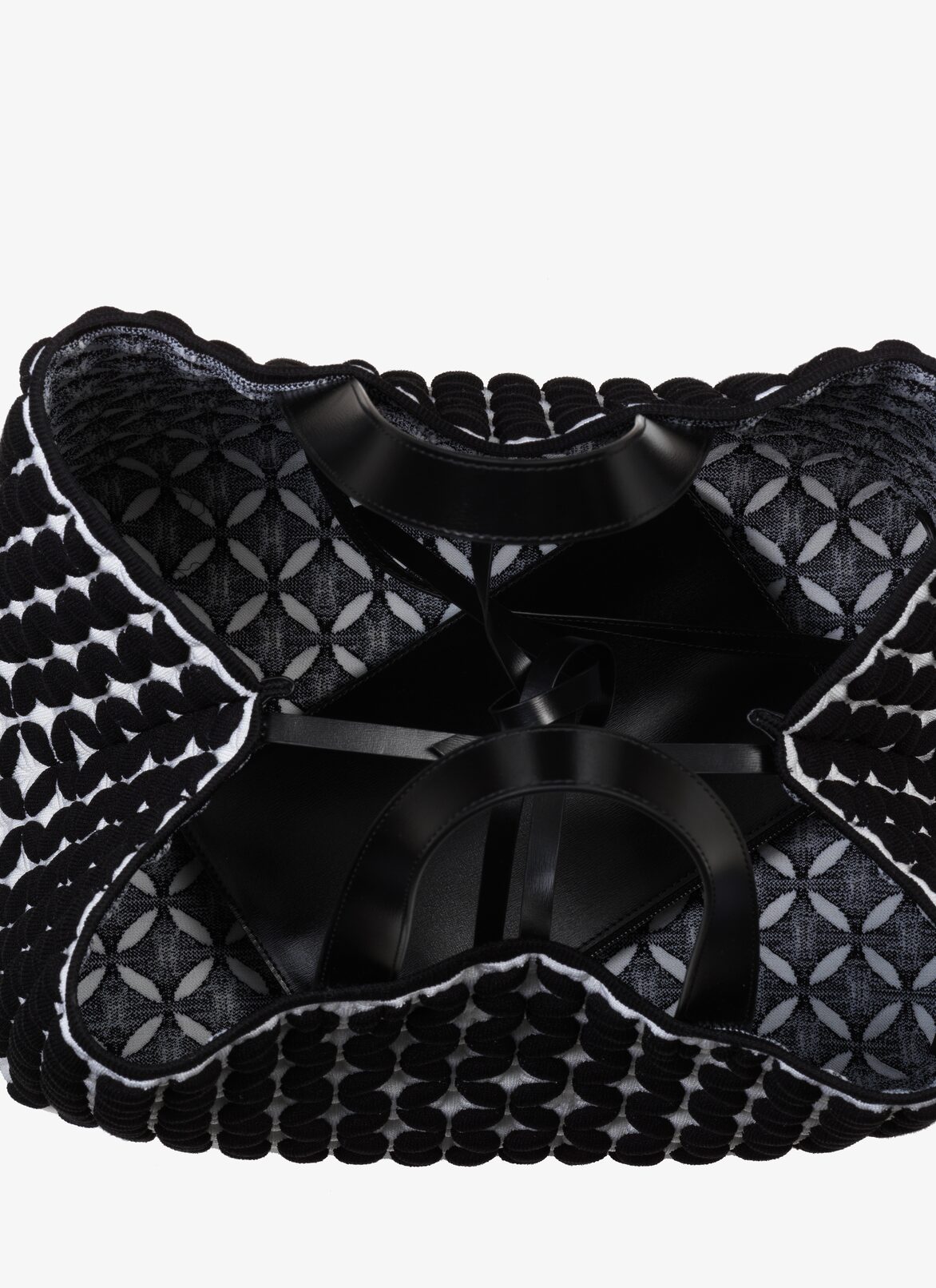 KNIT TOTE BAG ALAÏA BLACK/WHITE KNIT TOTE BAG